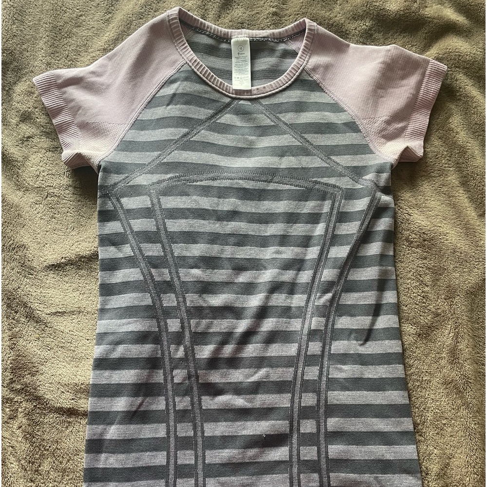 Ivivva fly tech short sleeve